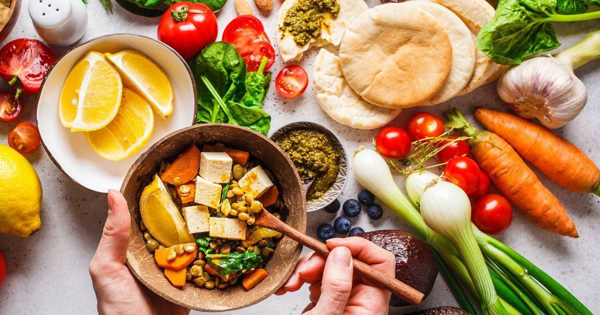 Jak zadbać o skórę zimą: pięć kluczowych produktów, które przywrócą twarzy blask i elastyczność